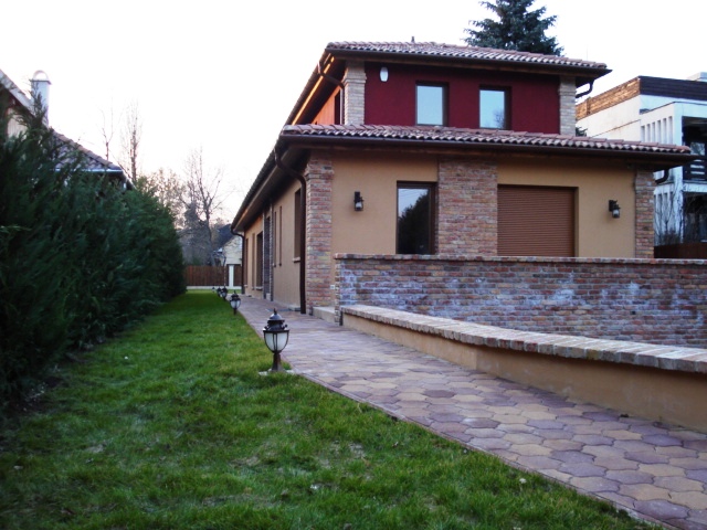 ELŐKERT (1)